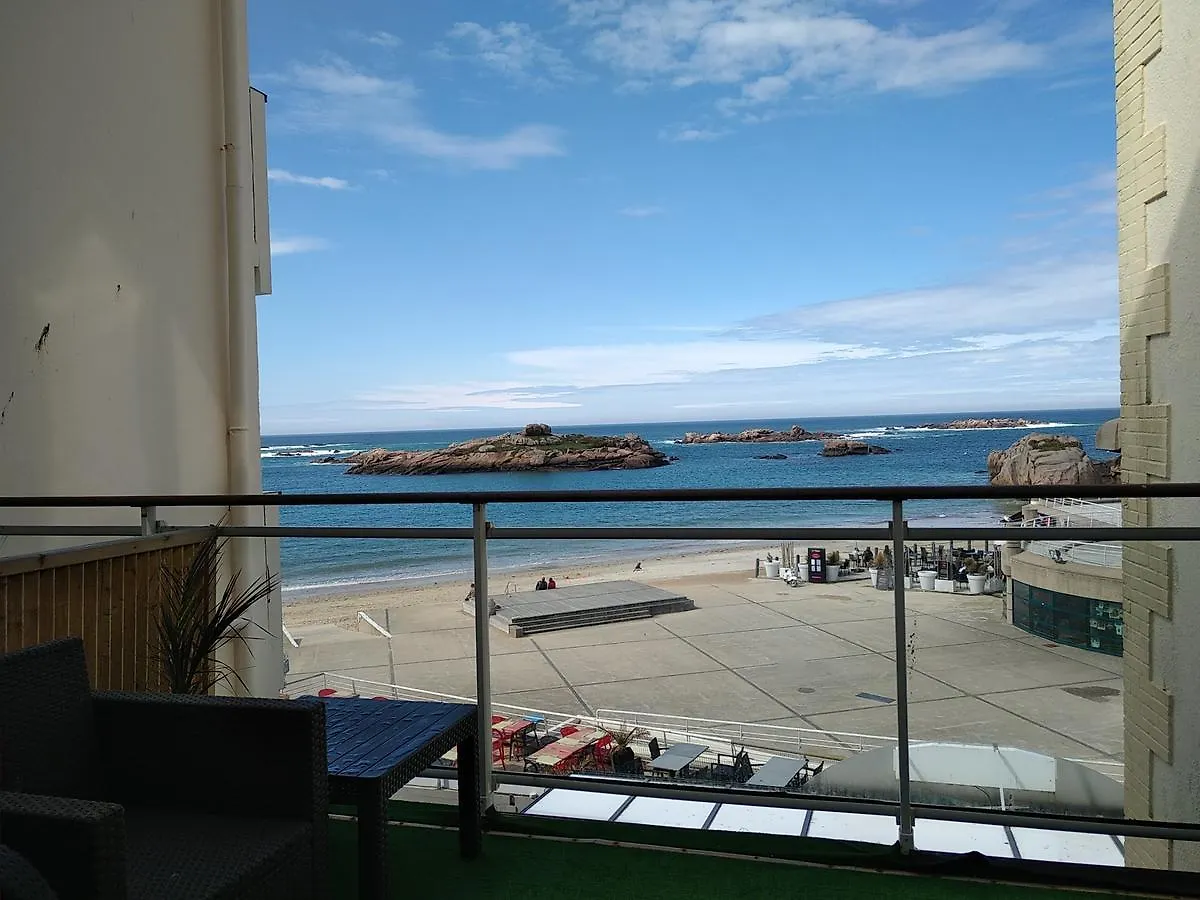Hotel De La Mer Trégastel 3*,